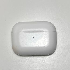 AirPods Pro case (NO AIRPODS INSIDE)